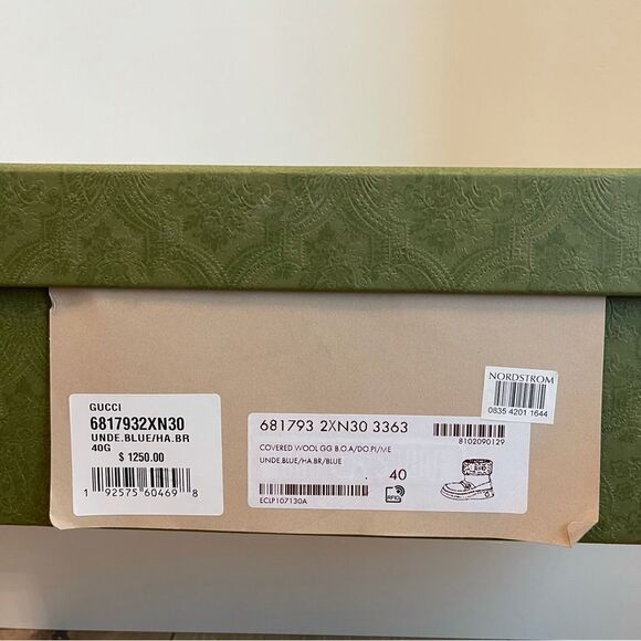 Gucci
Interlocking G shearling boots  - Picture 7 of 7